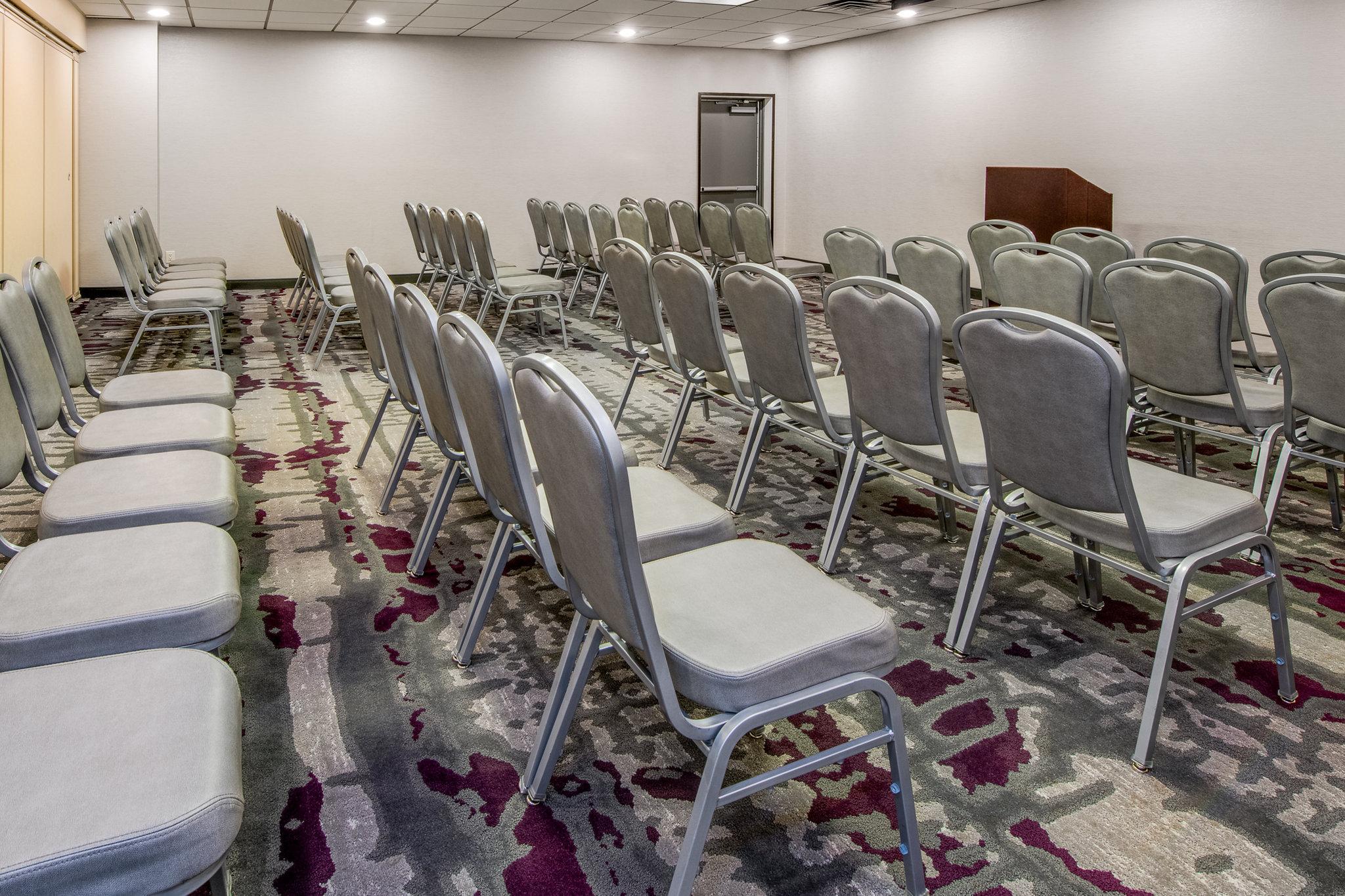 Crowne Plaza Milwaukee South By Ihg Hotell Exteriör bild