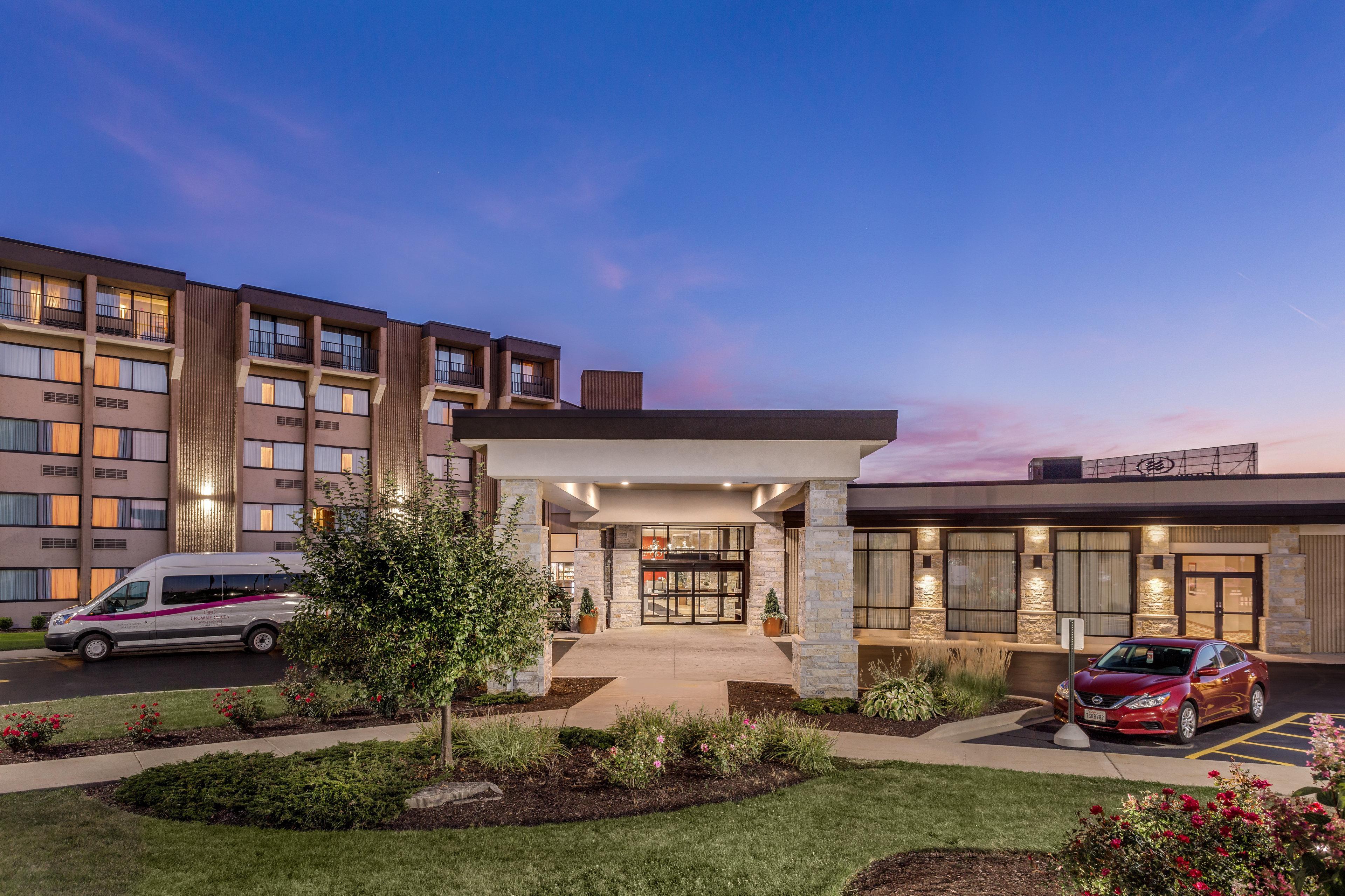 Crowne Plaza Milwaukee South By Ihg Hotell Exteriör bild