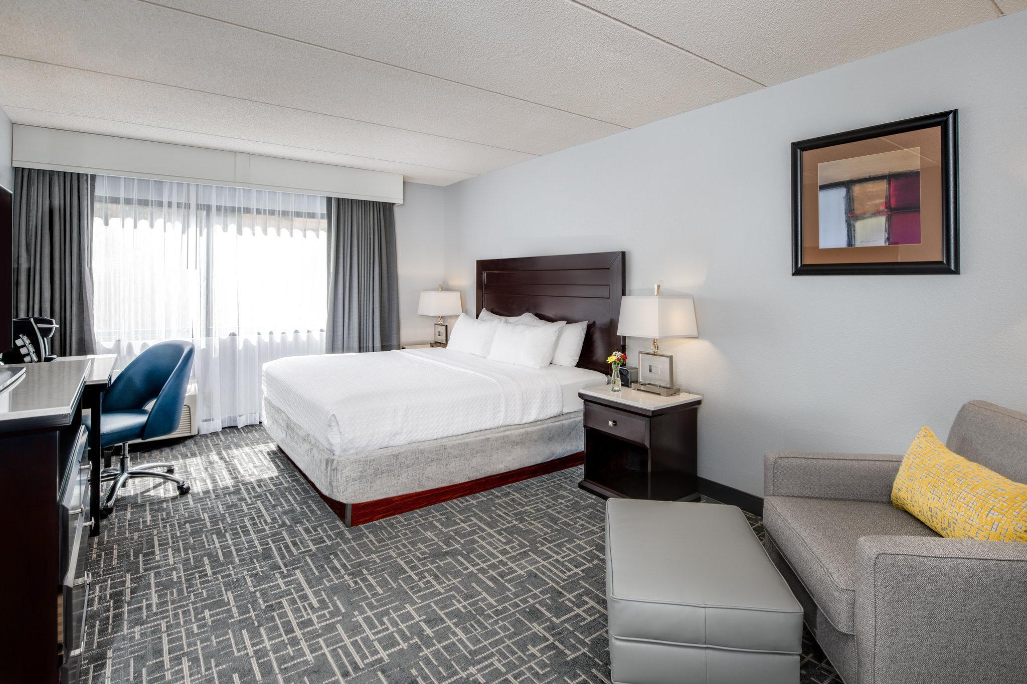 Crowne Plaza Milwaukee South By Ihg Hotell Exteriör bild