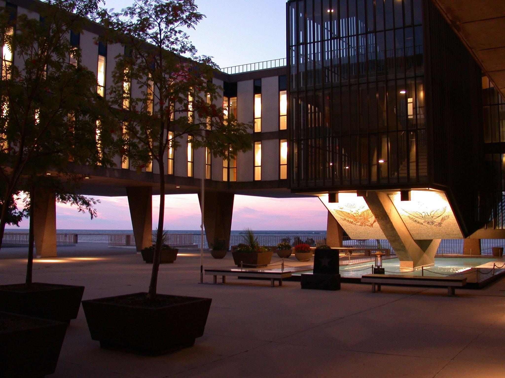 Crowne Plaza Milwaukee South By Ihg Hotell Exteriör bild
