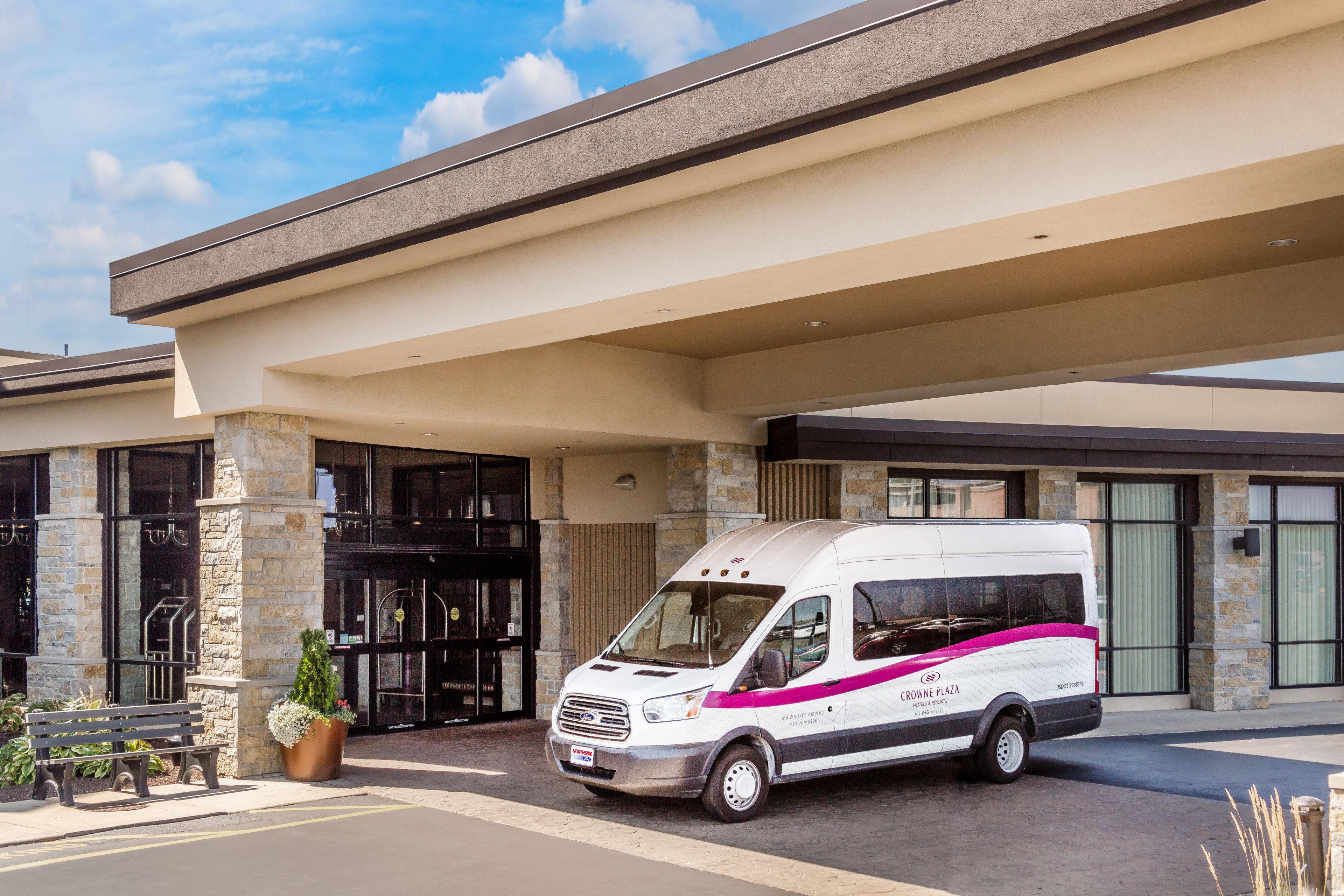 Crowne Plaza Milwaukee South By Ihg Hotell Exteriör bild