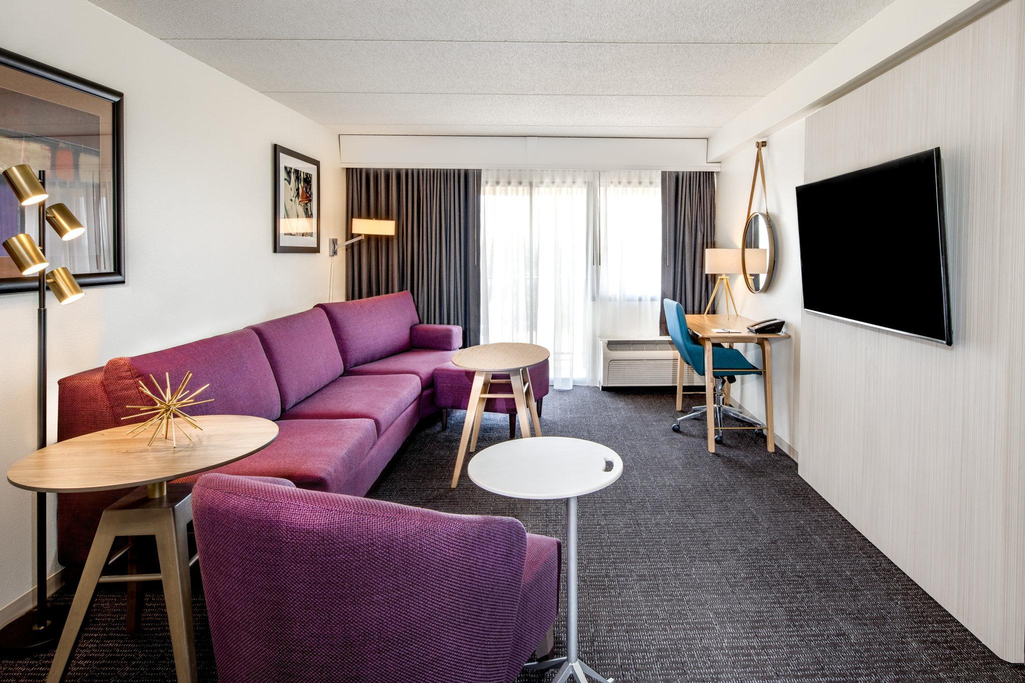 Crowne Plaza Milwaukee South By Ihg Hotell Exteriör bild