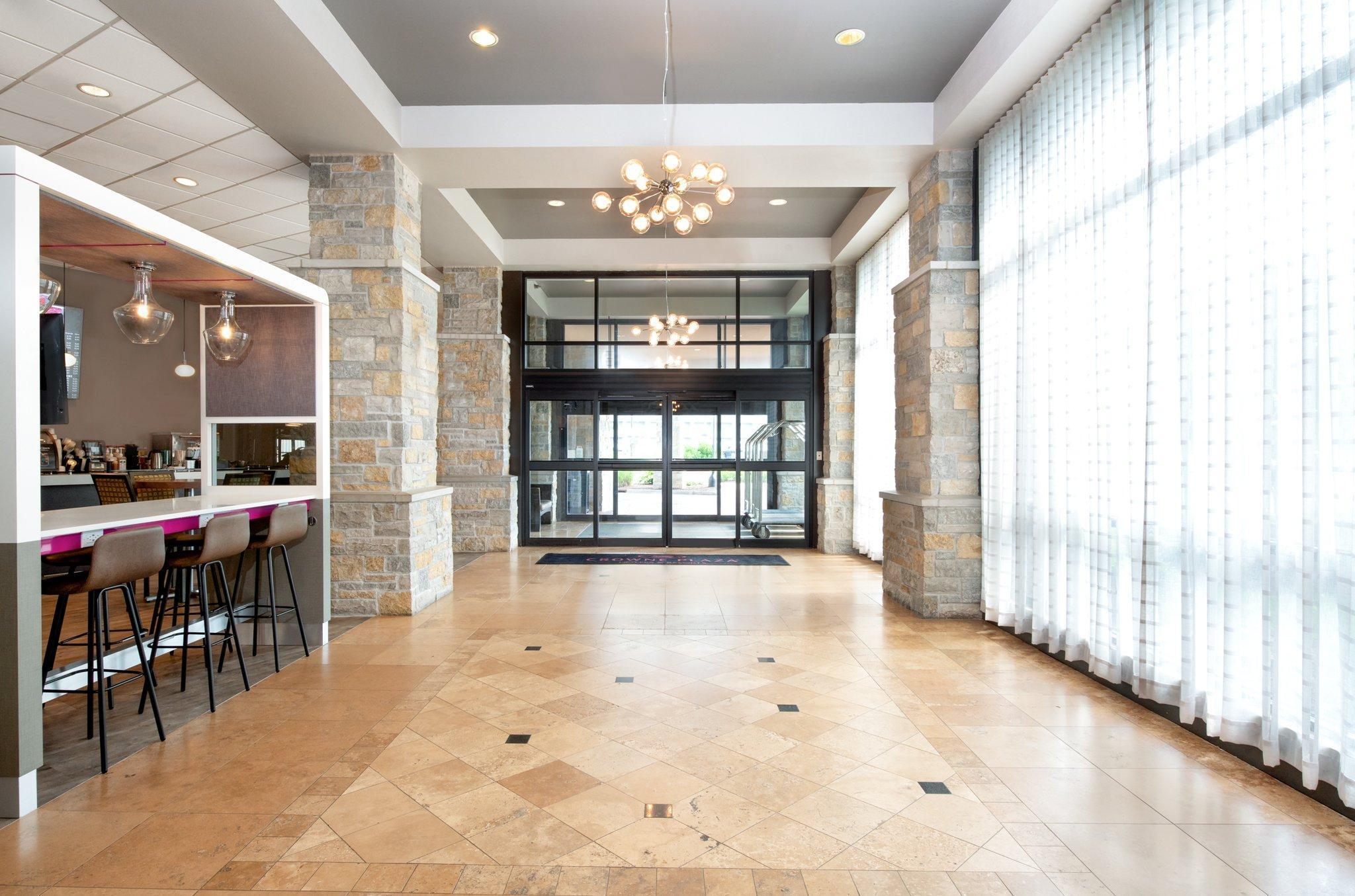 Crowne Plaza Milwaukee South By Ihg Hotell Exteriör bild